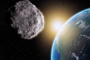یک سیارک از بیخ گوش زمین عبور کرد