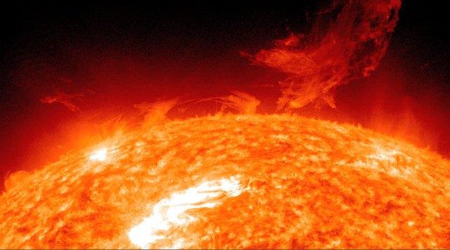 هسته خورشید 4 برابر سریع‌تر از سطح آن در حال گردش است