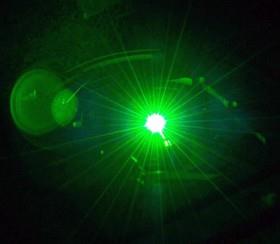 تولید لیزر اتمی با قابلیت عملکرد در کوتاه‌ترین طول موج‌ کوتاه 