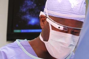 جراحی قلب با عینک گوگل برای نخستین بار 
