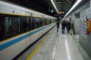 آغاز تبلیغات نمایشگاه کتاب تهران در ایستگاه‌های مترو