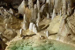 ابرباکتری ۴ میلیون ساله در اعماق یک غار کشف شد
