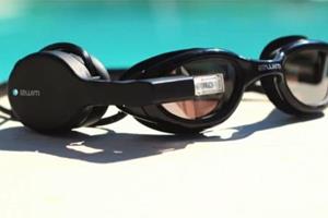عینک هوشمند عملکرد شناگر را رصد می کند