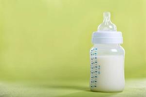مبارزه با بیماری‌های کبدی با کمک شیر مادر