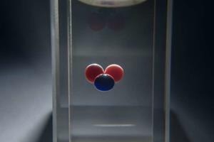 ساخت نخستین واحد حافظه شیمیایی تک‌بیتی دنیا
