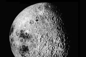  بررسی سمت پنهان ماه با یک تلسکوپ