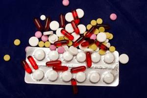 مصرف طولانی مدت داروهای کورتون باعث التهاب غدد فوق کلیوی می‌شود