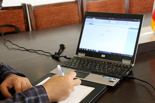  ساخت پد الکترونیکی با قلم معمولی برای آموزش مجازی در کشور