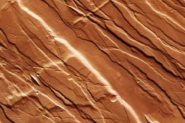  ناحیه‌ای در مریخ که نگاه به آن توهم‌زا است