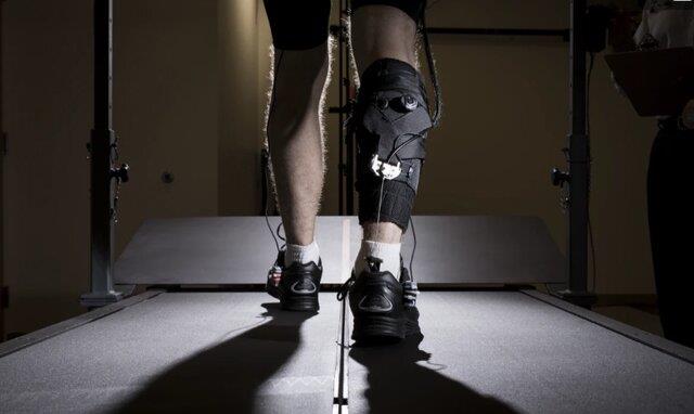  دستگاهی پوشیدنی برای بهبود راه رفتن افراد سکته‌کرده