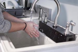 صرفه‌جویی در مصرف آب با شیر آب هوشمند