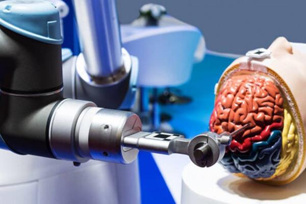  نخستین جراحی "آنوریسم مغزی" توسط ربات انجام شد