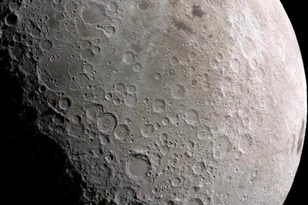 هزاران دهانه کوه های ماه شناسایی شد